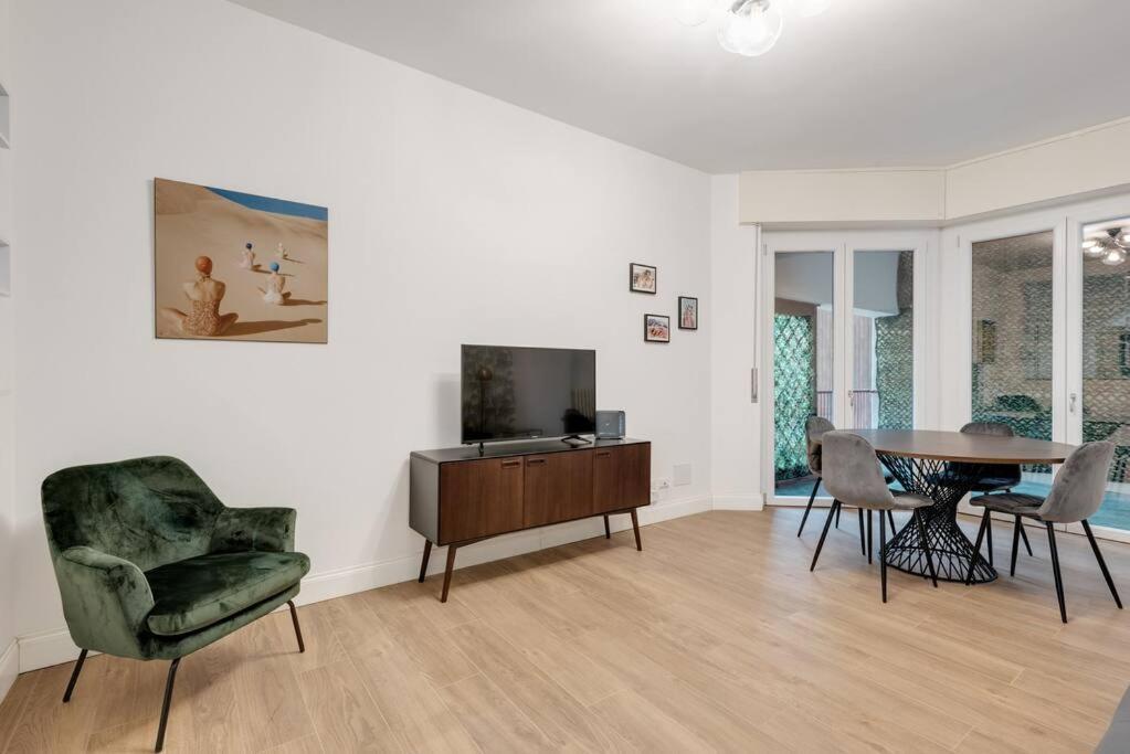 Easylife - Cozy & Comfy Apt In Design District ميلان المظهر الخارجي الصورة