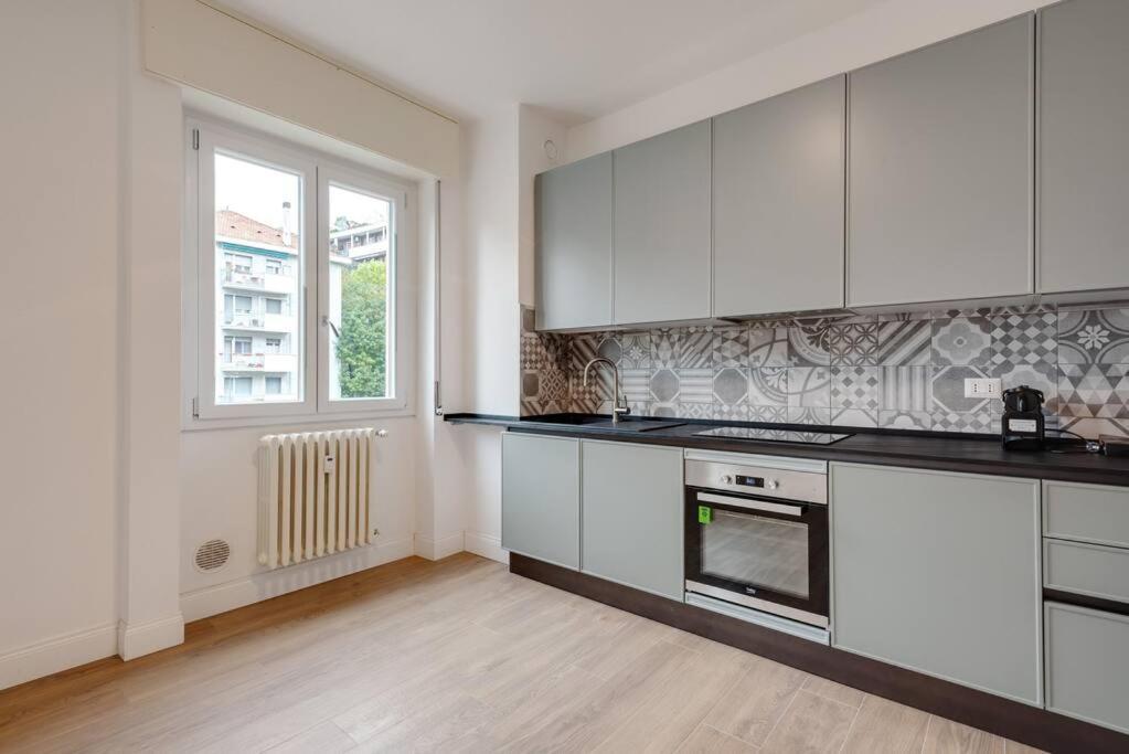 Easylife - Cozy & Comfy Apt In Design District ميلان المظهر الخارجي الصورة